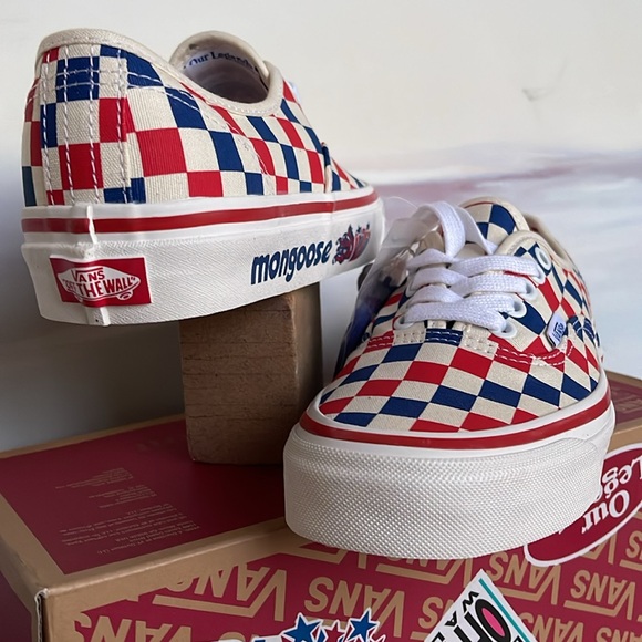 Vans WMNS Authentic 44 D
Our Legends Mongoose Red/ VN0A4BVYRDB
Sneakers - Picture 9 of 16